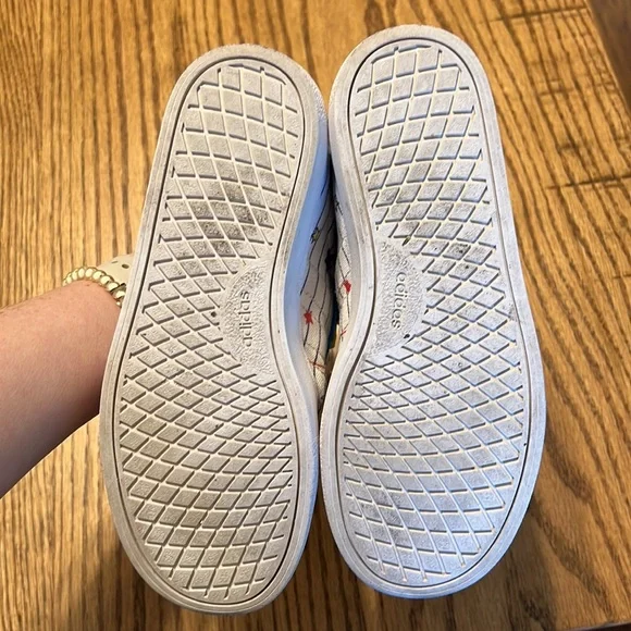 Adidas Mickey Mouse Velcro Shoes, Size 1 1/2 - Picture 4 of 4